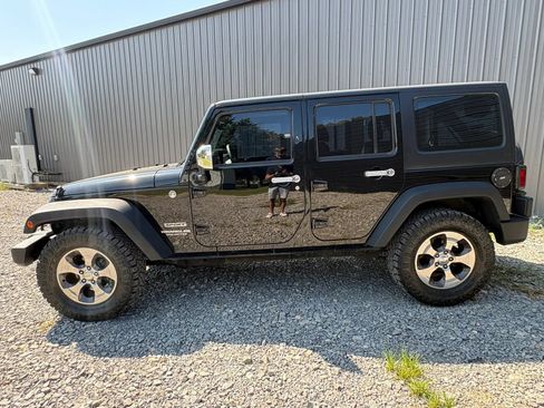 Used 2015 Jeep Wrangler Unlimited Sport w/ Max Tow Package AWD/4WD image 8