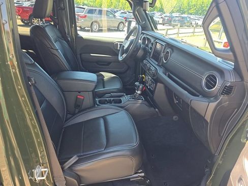 Used 2023 Jeep Wrangler Unlimited Sahara w/ Cold Weather Group AWD/4WD image 14