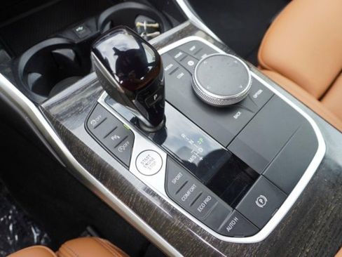 Used 2022 BMW 330i xDrive Sedan w/ Driving Assistance Package image 36