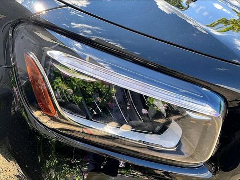 Used 2026 Mercedes-Benz GLB 250 4MATIC image 31