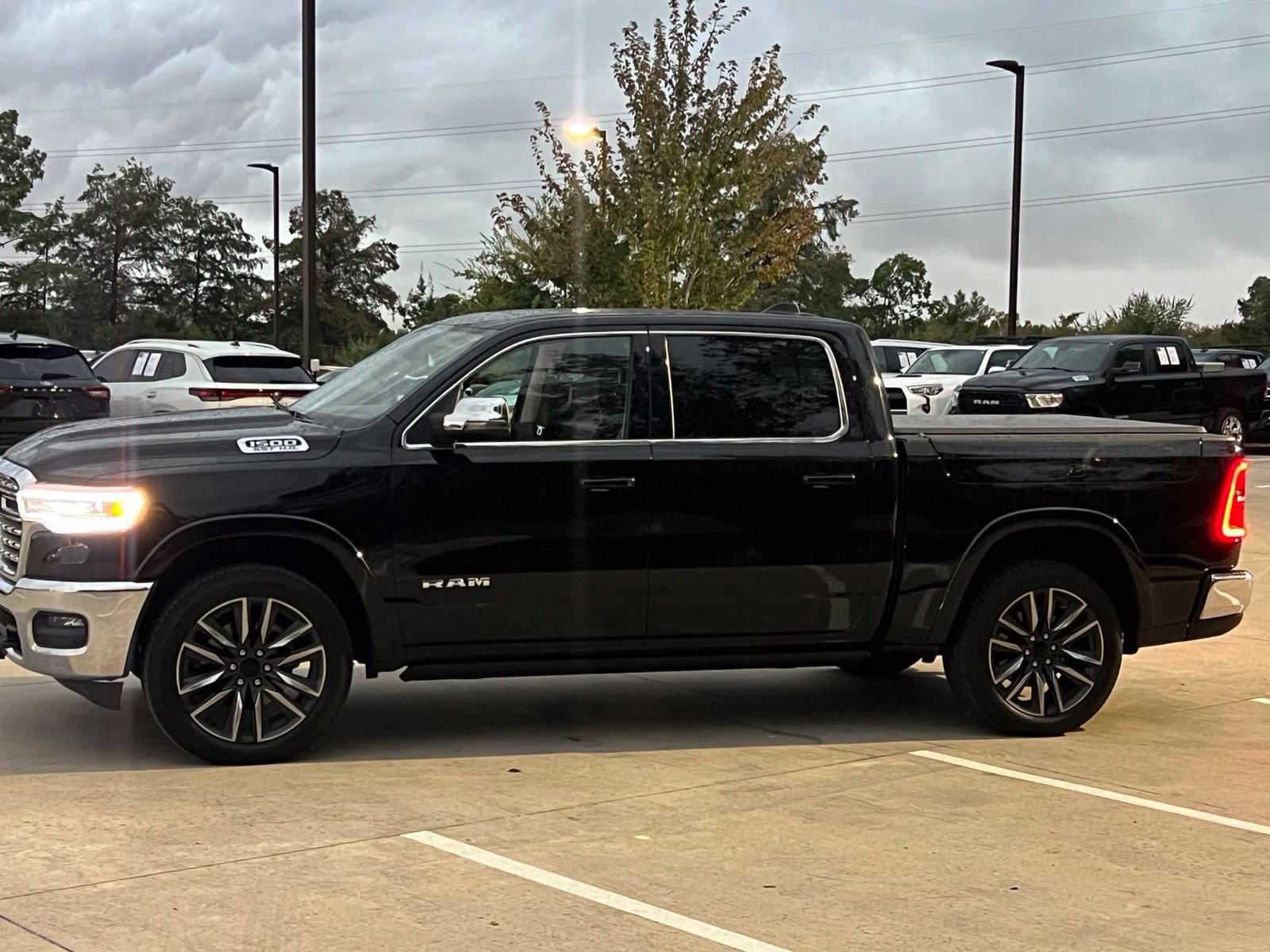 Used 2025 RAM 1500 Limited AWD/4WD image 6
