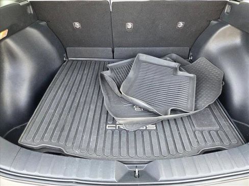 Used 2022 Toyota Corolla Cross LE image 6