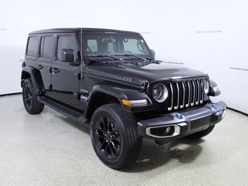 Used 2023 Jeep Wrangler Sahara w/ Cold Weather Group image 3