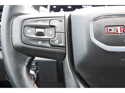 Used 2024 GMC Sierra 1500 AT4 w/ Technology Package AWD/4WD image 15