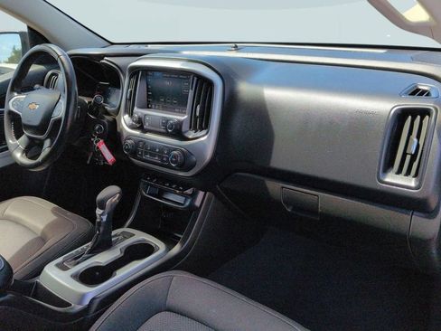 Used 2022 Chevrolet Colorado LT w/ Safety Package AWD/4WD image 31