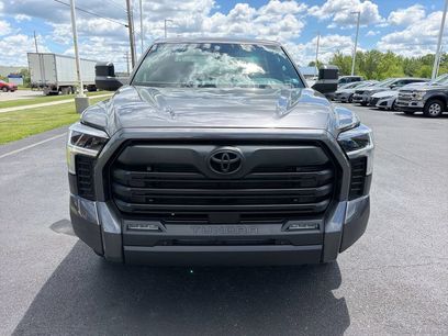 New 2026 Toyota Tundra SR5 w/ SR5 Convenience Package