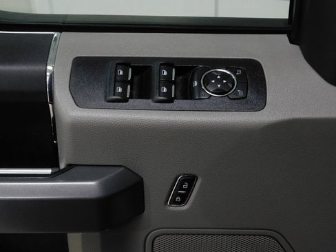 Used 2015 Ford F150 XLT w/ Trailer Tow Package image 33