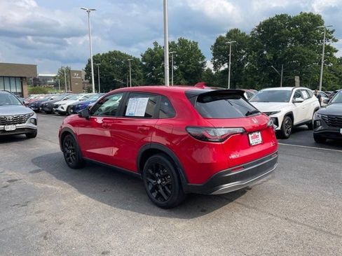 Used 2024 Honda HR-V Sport image 4