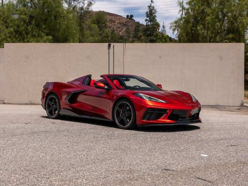 Used 2022 Chevrolet Corvette Stingray Preferred Conv w/ 2LT RWD image 3