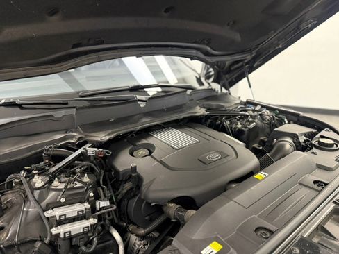 Used 2019 Land Rover Range Rover image 36