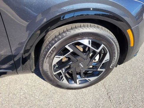 Used 2024 Kia Sportage SX image 14