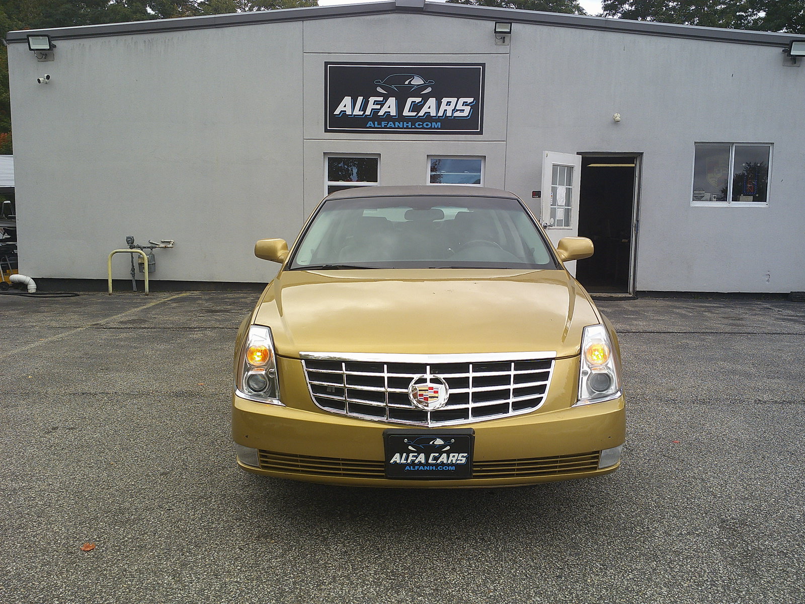 Used 2008 Cadillac DTS Limousine FWD image 2
