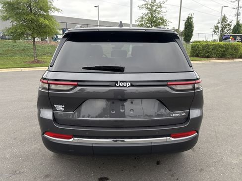Used 2025 Jeep Grand Cherokee Laredo X RWD image 8