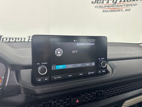 Used 2025 Honda Accord LX image 15