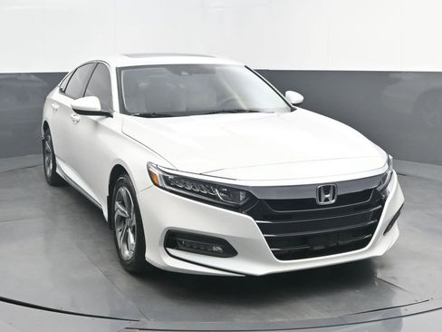 Used 2019 Honda Accord EX image 1