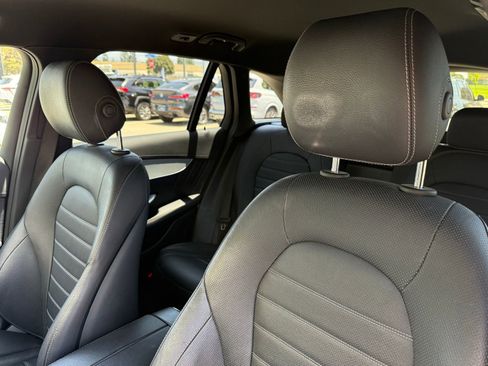 Used 2022 Mercedes-Benz GLC 43 AMG 4MATIC image 25