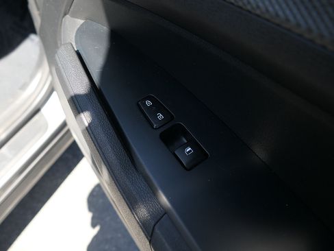 Used 2025 Kia Sportage LX FWD image 24