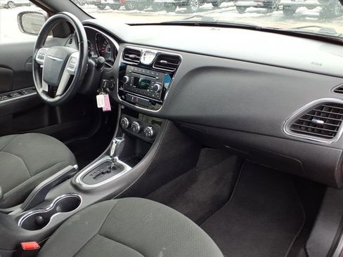 Used 2011 Chrysler 200 Touring image 12