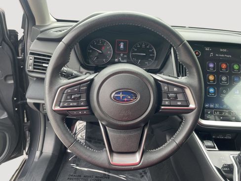 Used 2023 Subaru Outback Premium AWD/4WD image 9