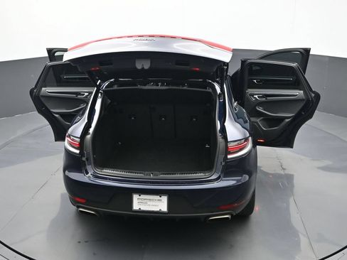 Certified 2021 Porsche Macan AWD/4WD image 25