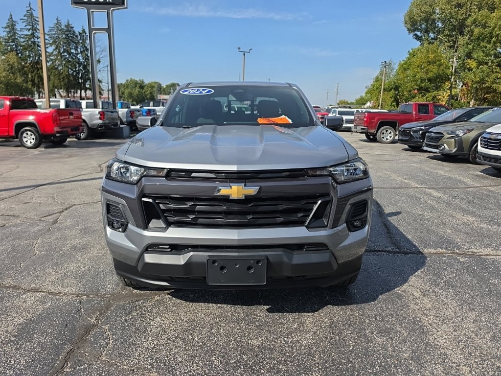 Certified 2024 Chevrolet Colorado LT w/ LT Convenience Package II AWD/4WD image 2