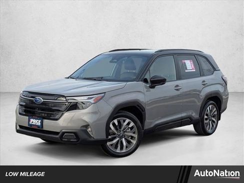 Used 2025 Subaru Forester Touring image 1