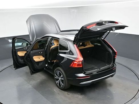 Used 2023 Volvo XC60 B6 Ultimate w/ Climate Package image 45