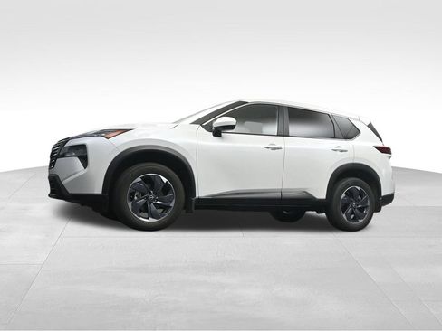 Used 2025 Nissan Rogue SV AWD/4WD image 11