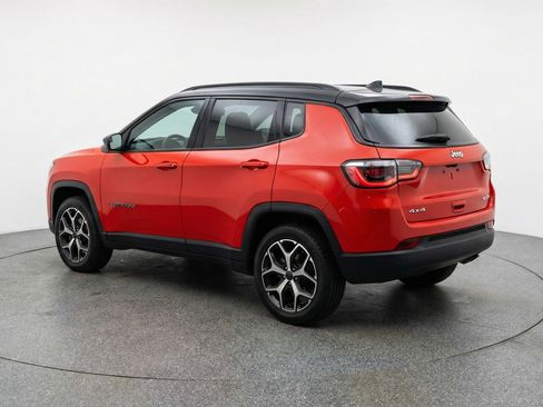 Used 2025 Jeep Compass Limited image 6