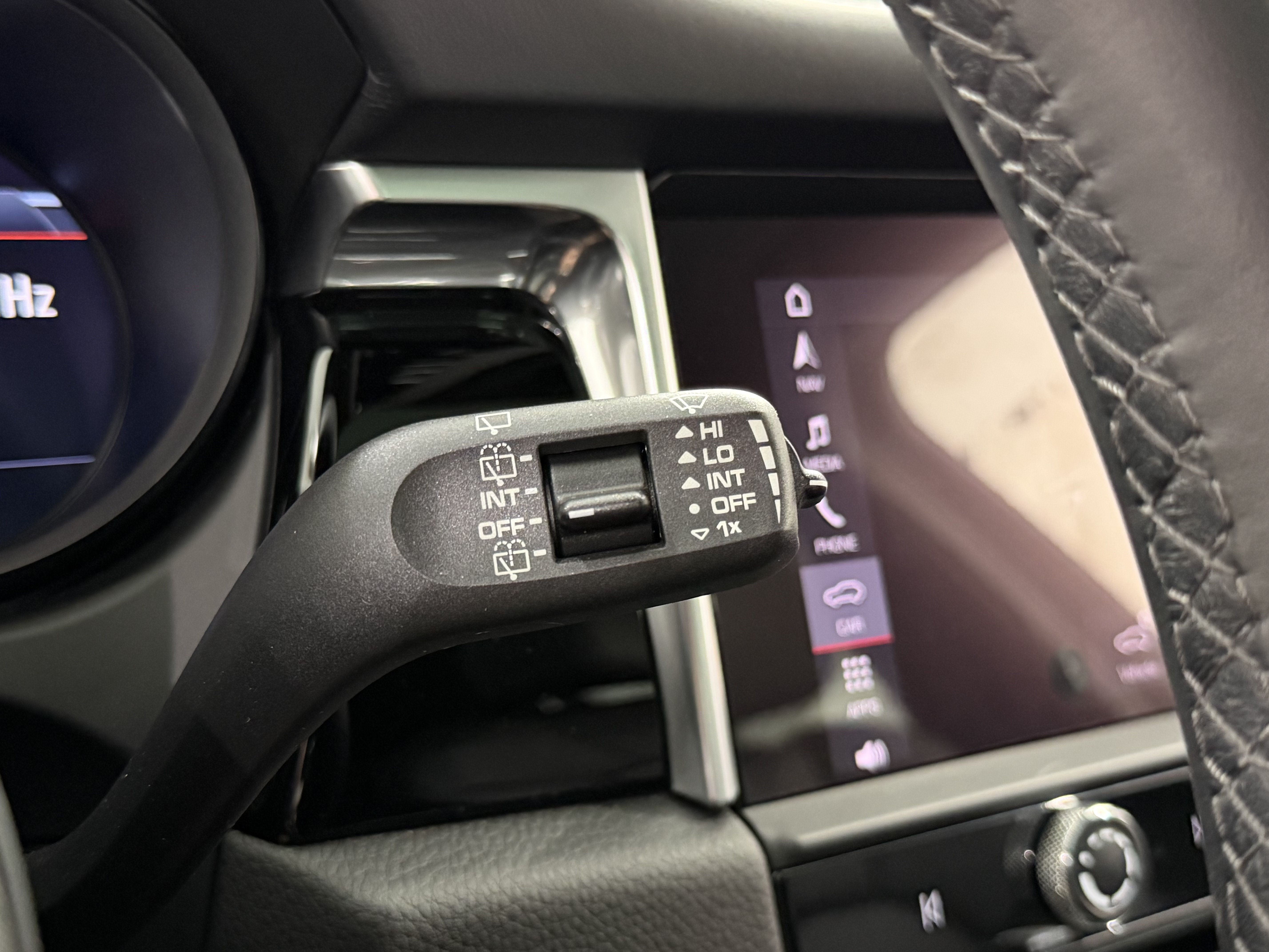 Certified 2024 Porsche Macan S AWD/4WD image 53