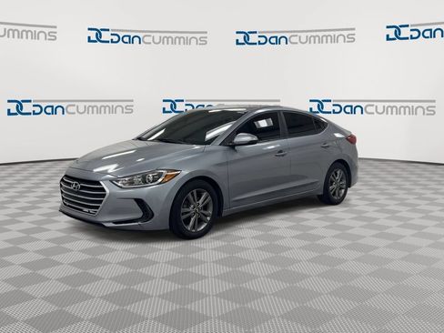 Used 2017 Hyundai Elantra SE FWD image 4
