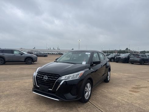 Certified 2023 Nissan Kicks S FWD image 7