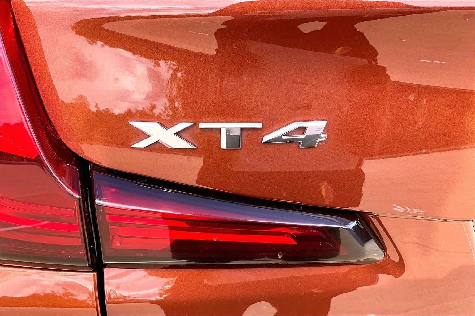 Used 2019 Cadillac XT4 Premium Luxury w/ Enhanced Visibility Package FWD image 31