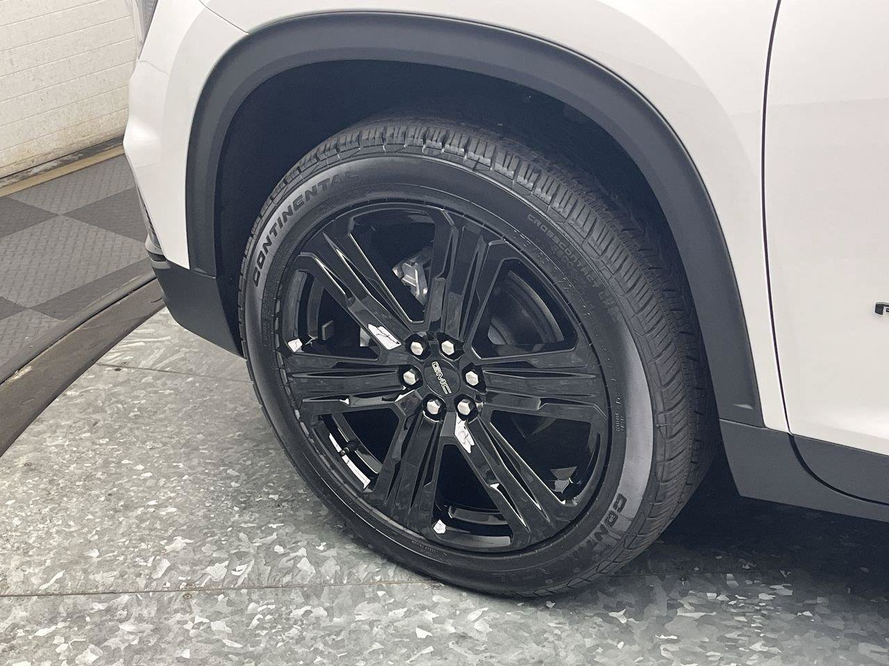 Used 2026 GMC Acadia Elevation w/ Black Edition AWD/4WD image 36