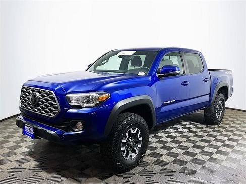 Certified 2022 Toyota Tacoma TRD Off-Road image 4