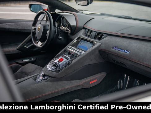 Used 2015 Lamborghini Aventador LP 700-4 image 14