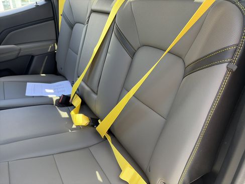 Used 2024 Chevrolet Colorado ZR2 w/ ZR2 Convenience Package III AWD/4WD image 37