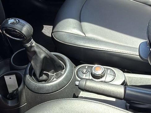 Used 2019 MINI Cooper 2-Door Hardtop FWD image 34