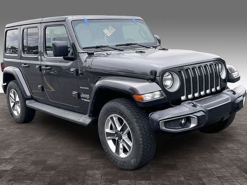 Used 2021 Jeep Wrangler Unlimited Sahara AWD/4WD image 2