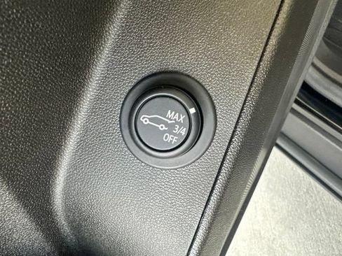 Used 2024 Chevrolet Equinox LT AWD/4WD image 27