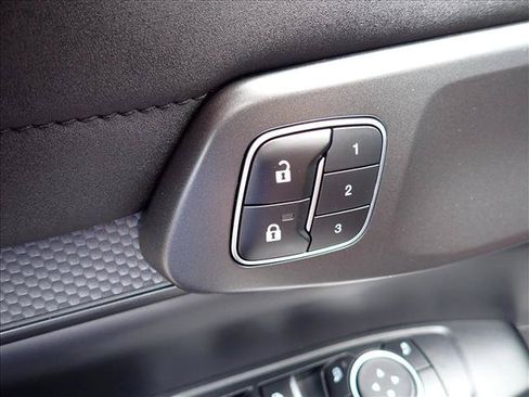 Used 2025 Ford Ranger Raptor AWD/4WD image 16