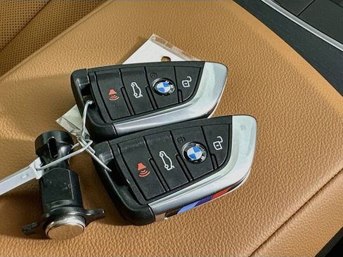 New 2026 BMW 330i xDrive Sedan w/ M Sport Package AWD/4WD image 46