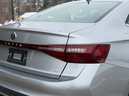 New 2026 Volkswagen Jetta SE image 10