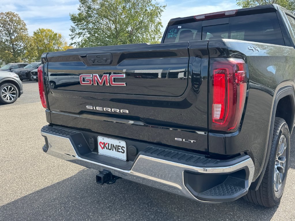 Used 2026 GMC Sierra 1500 SLT w/ SLT Convenience Package AWD/4WD image 36