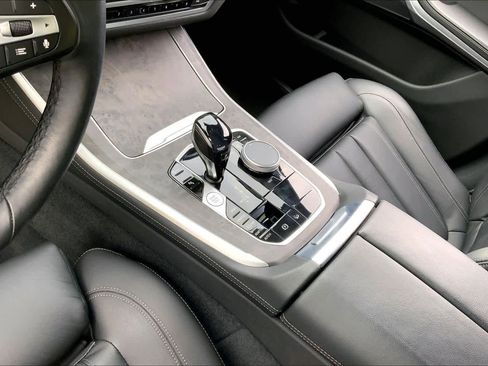 Used 2021 BMW X5 xDrive40i w/ Convenience Package image 15