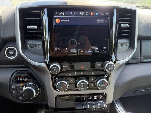 Used 2022 RAM 1500 Big Horn AWD/4WD image 10