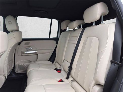 Certified 2026 Mercedes-Benz GLB 250 4MATIC image 19