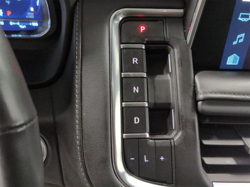 Used 2022 Chevrolet Tahoe LT w/ Luxury Package image 34