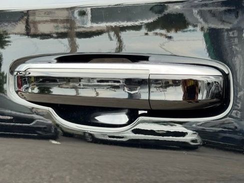 Certified 2023 Cadillac Escalade Premium Luxury Platinum image 13