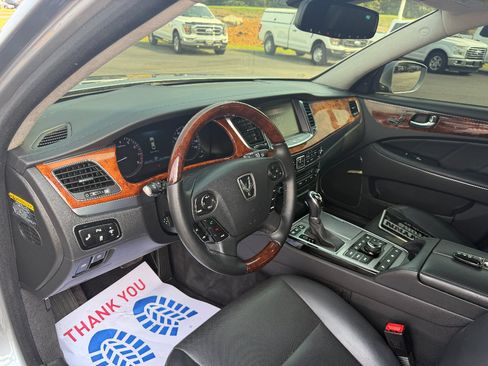 Used 2014 Hyundai Equus Signature RWD image 35
